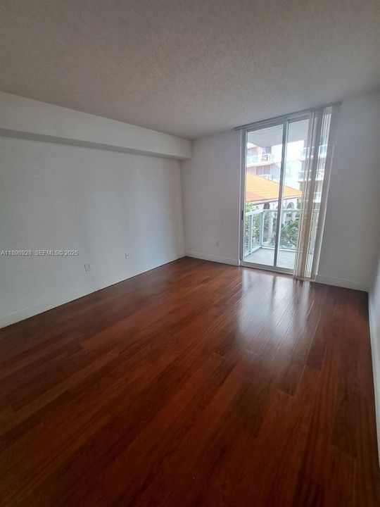 For Rent: $2,000 (1 beds, 1 baths, 685 Square Feet)