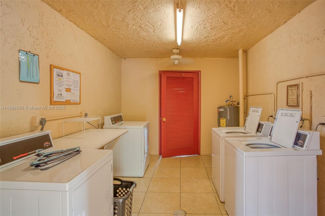 For Sale: $81,000 (2 beds, 2 baths, 930 Square Feet)
