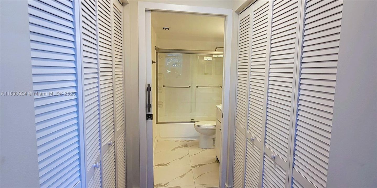 Recently Rented: $2,499 (2 beds, 2 baths, 1180 Square Feet)