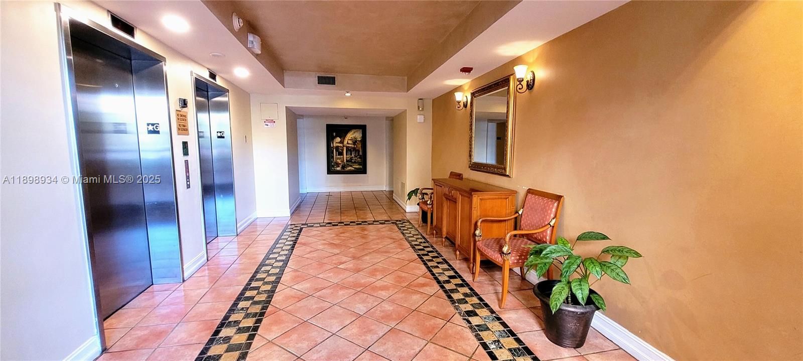 Recently Rented: $2,499 (2 beds, 2 baths, 1180 Square Feet)