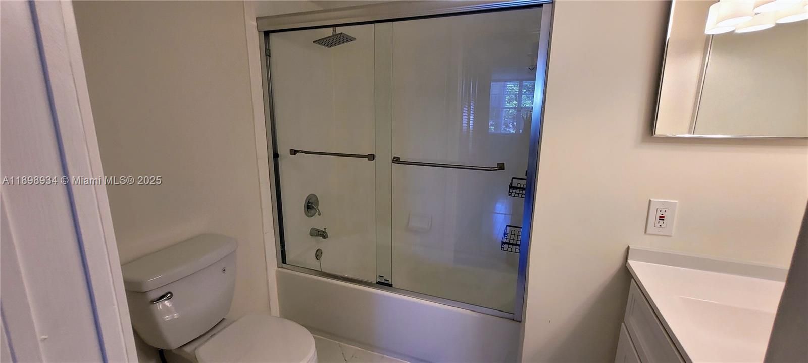 Recently Rented: $2,499 (2 beds, 2 baths, 1180 Square Feet)