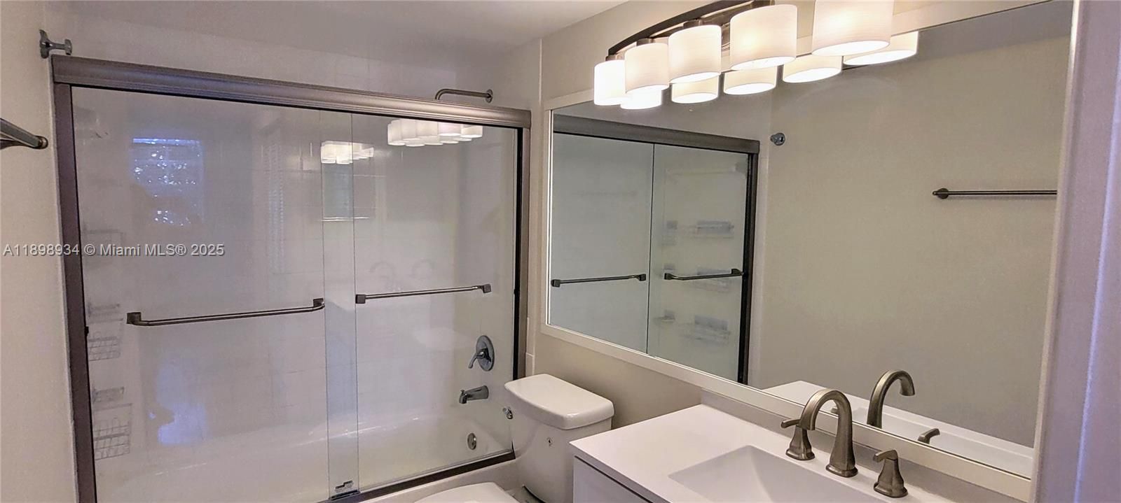 Recently Rented: $2,499 (2 beds, 2 baths, 1180 Square Feet)