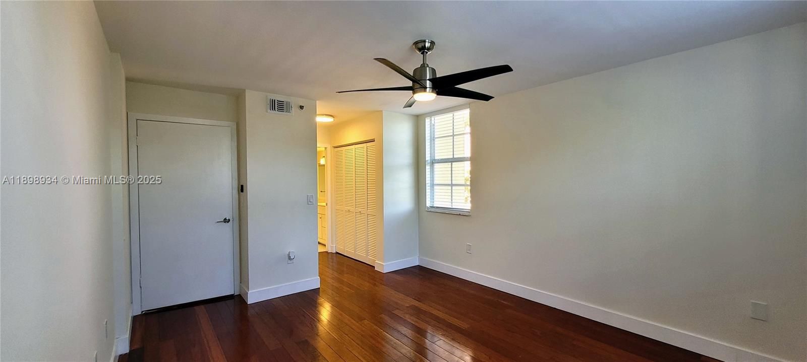 Recently Rented: $2,499 (2 beds, 2 baths, 1180 Square Feet)