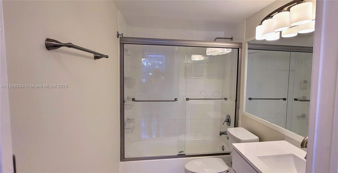 Recently Rented: $2,499 (2 beds, 2 baths, 1180 Square Feet)