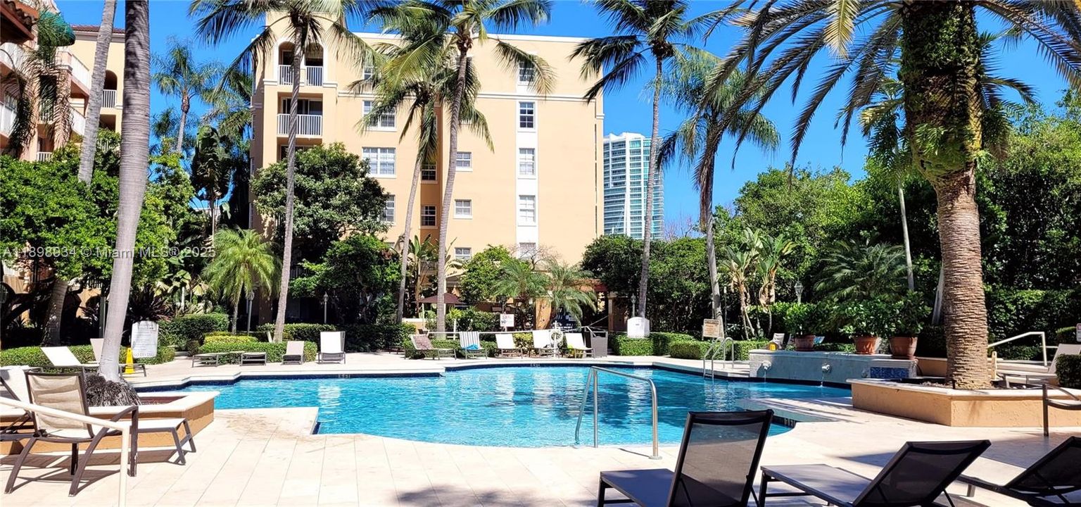 Recently Rented: $2,499 (2 beds, 2 baths, 1180 Square Feet)