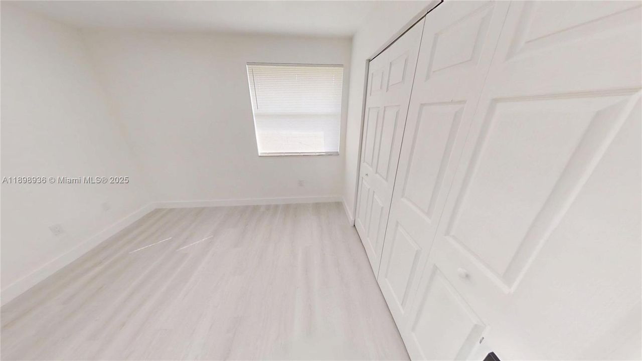 For Sale: $279,999 (3 beds, 2 baths, 1185 Square Feet)