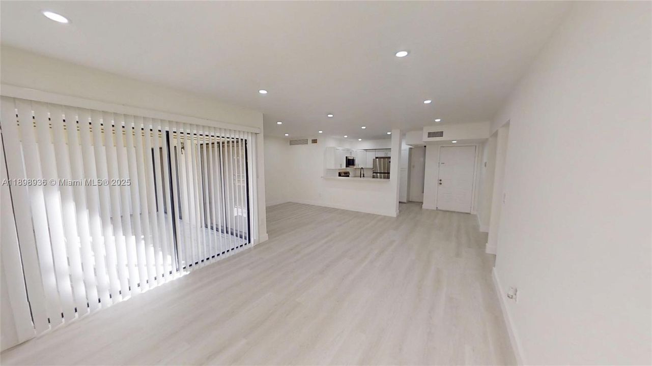 For Sale: $279,999 (3 beds, 2 baths, 1185 Square Feet)