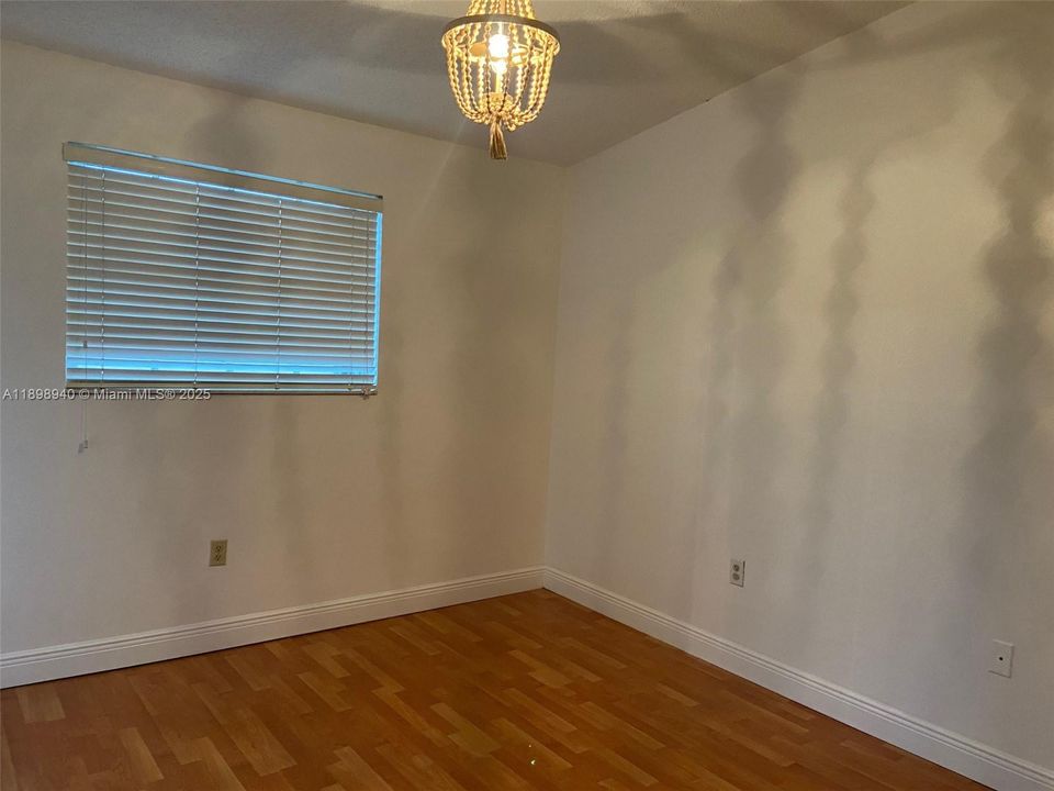 For Sale: $329,500 (2 beds, 2 baths, 1350 Square Feet)
