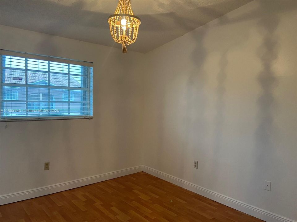 For Sale: $329,500 (2 beds, 2 baths, 1350 Square Feet)