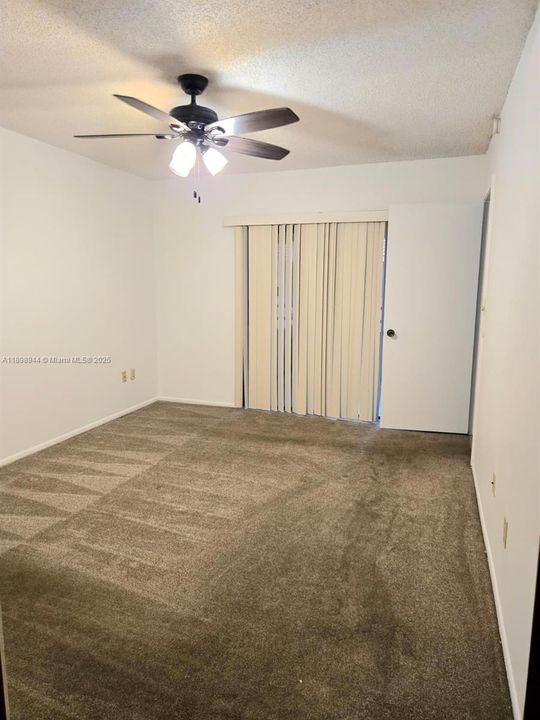 Recently Rented: $2,300 (3 beds, 2 baths, 1185 Square Feet)