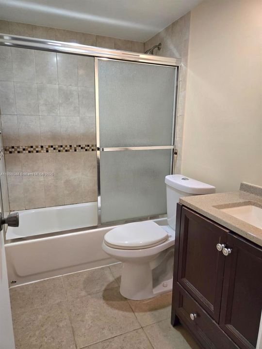 Recently Rented: $2,300 (3 beds, 2 baths, 1185 Square Feet)