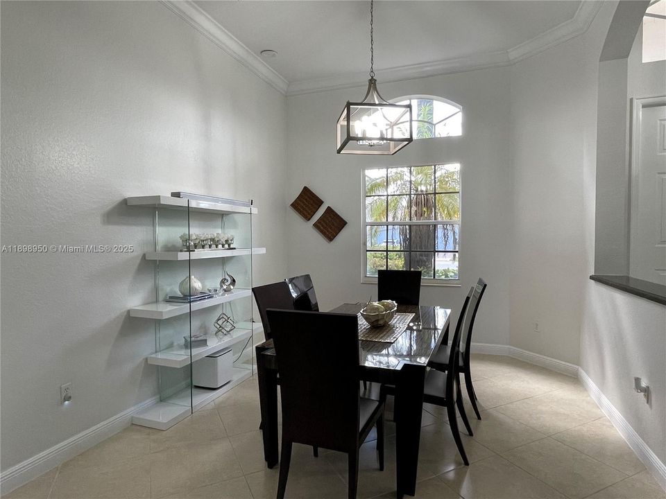 Recently Rented: $7,900 (5 beds, 4 baths, 3570 Square Feet)