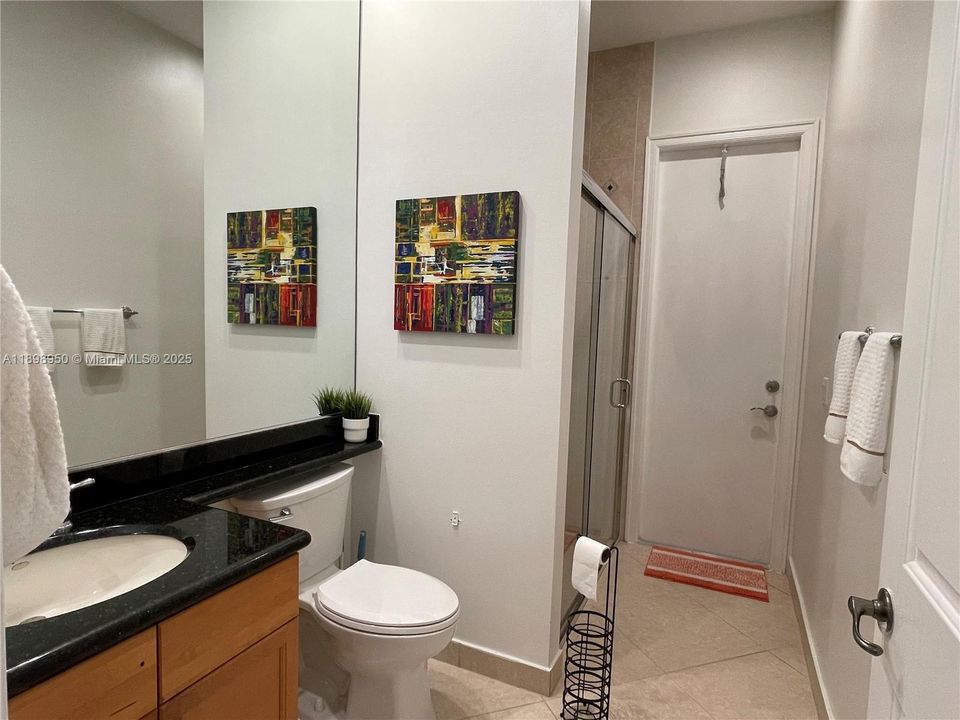 Recently Rented: $7,900 (5 beds, 4 baths, 3570 Square Feet)