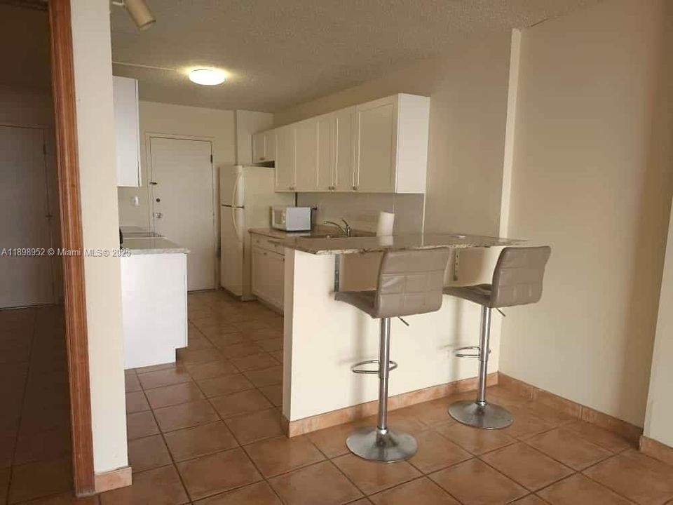 Recently Rented: $1,500 (1 beds, 1 baths, 900 Square Feet)