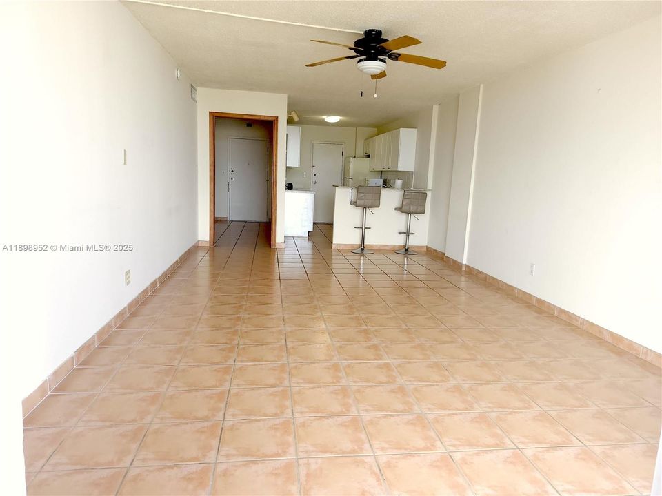 Recently Rented: $1,500 (1 beds, 1 baths, 900 Square Feet)