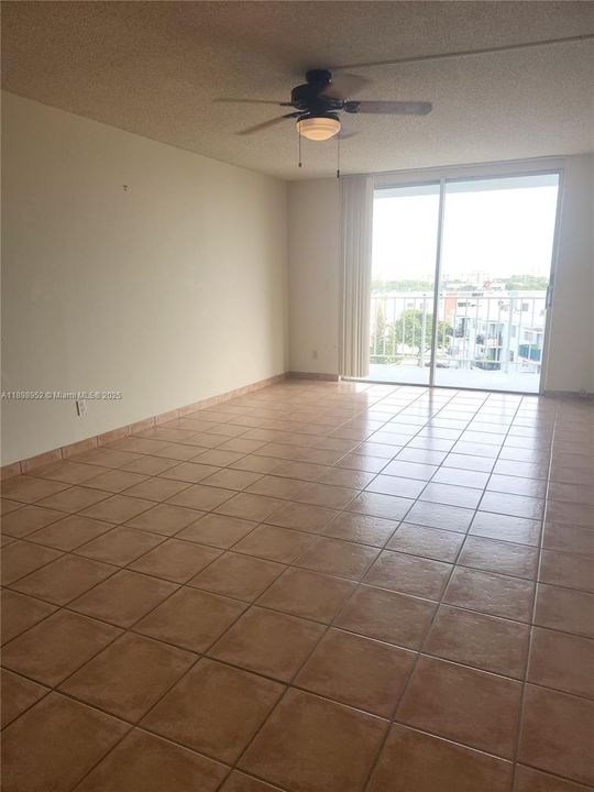 Recently Rented: $1,500 (1 beds, 1 baths, 900 Square Feet)