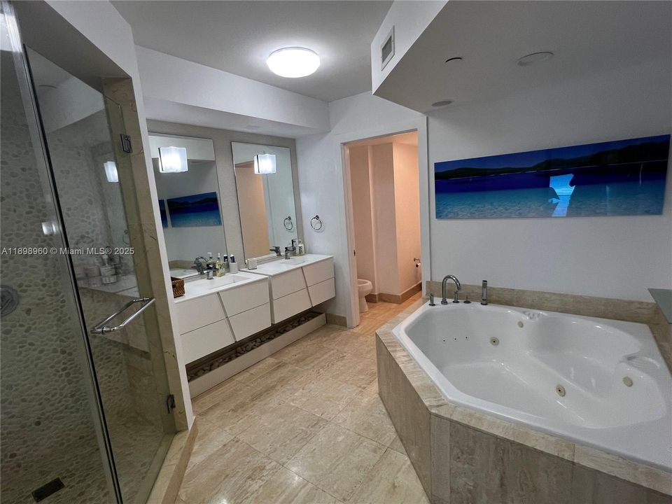 For Rent: $10,000 (3 beds, 3 baths, 2210 Square Feet)