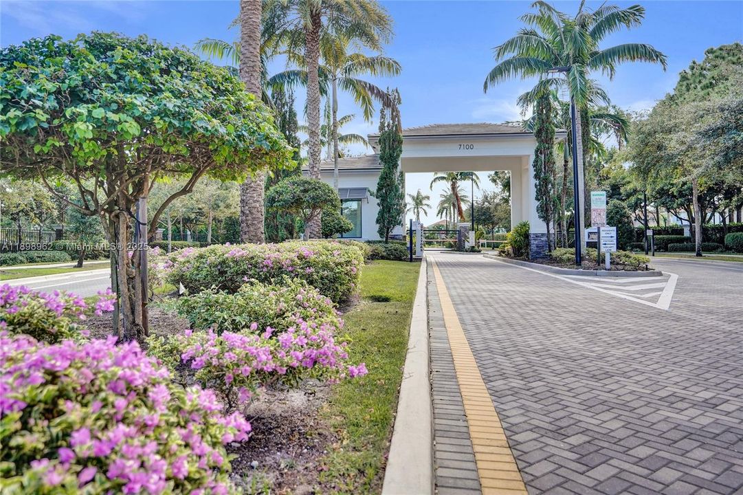 For Sale: $840,000 (4 beds, 3 baths, 2279 Square Feet)