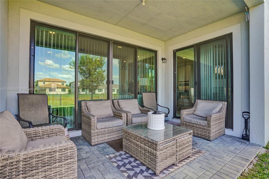 For Sale: $840,000 (4 beds, 3 baths, 2279 Square Feet)