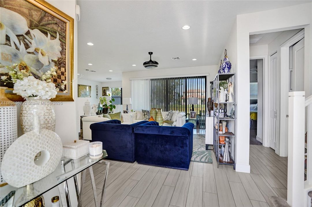 For Sale: $840,000 (4 beds, 3 baths, 2279 Square Feet)