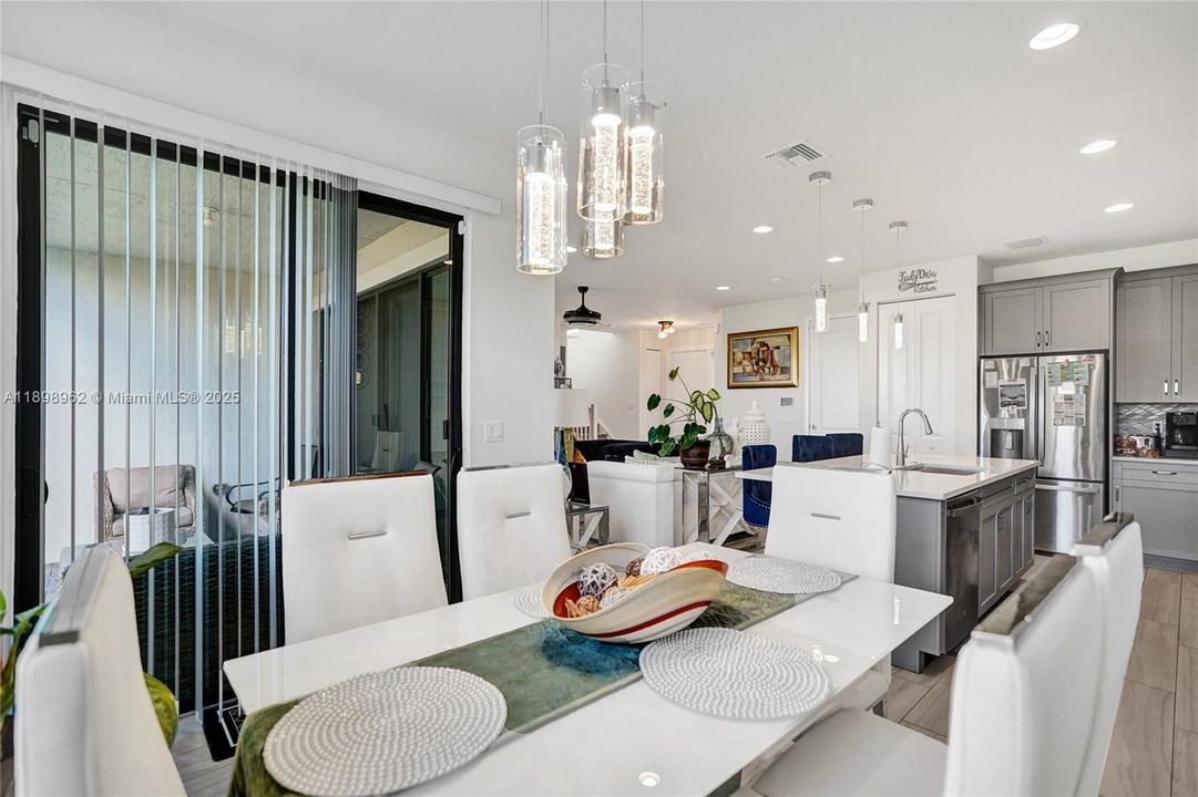 For Sale: $840,000 (4 beds, 3 baths, 2279 Square Feet)