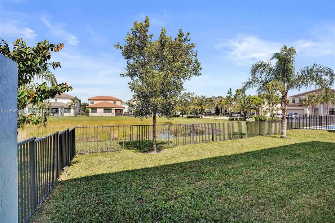 For Sale: $840,000 (4 beds, 3 baths, 2279 Square Feet)