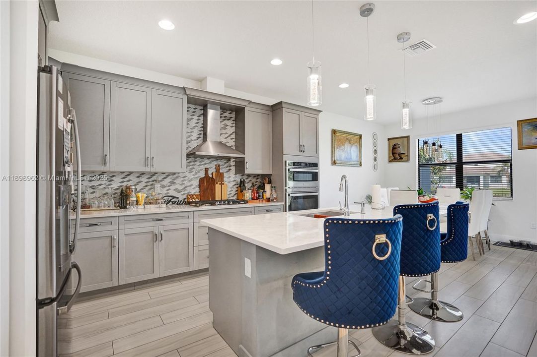 For Sale: $840,000 (4 beds, 3 baths, 2279 Square Feet)