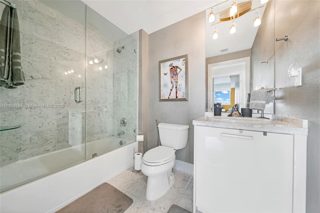 Recientemente alquilado: $4,000 (2 camas, 2 baños, 1058 Pies cuadrados)