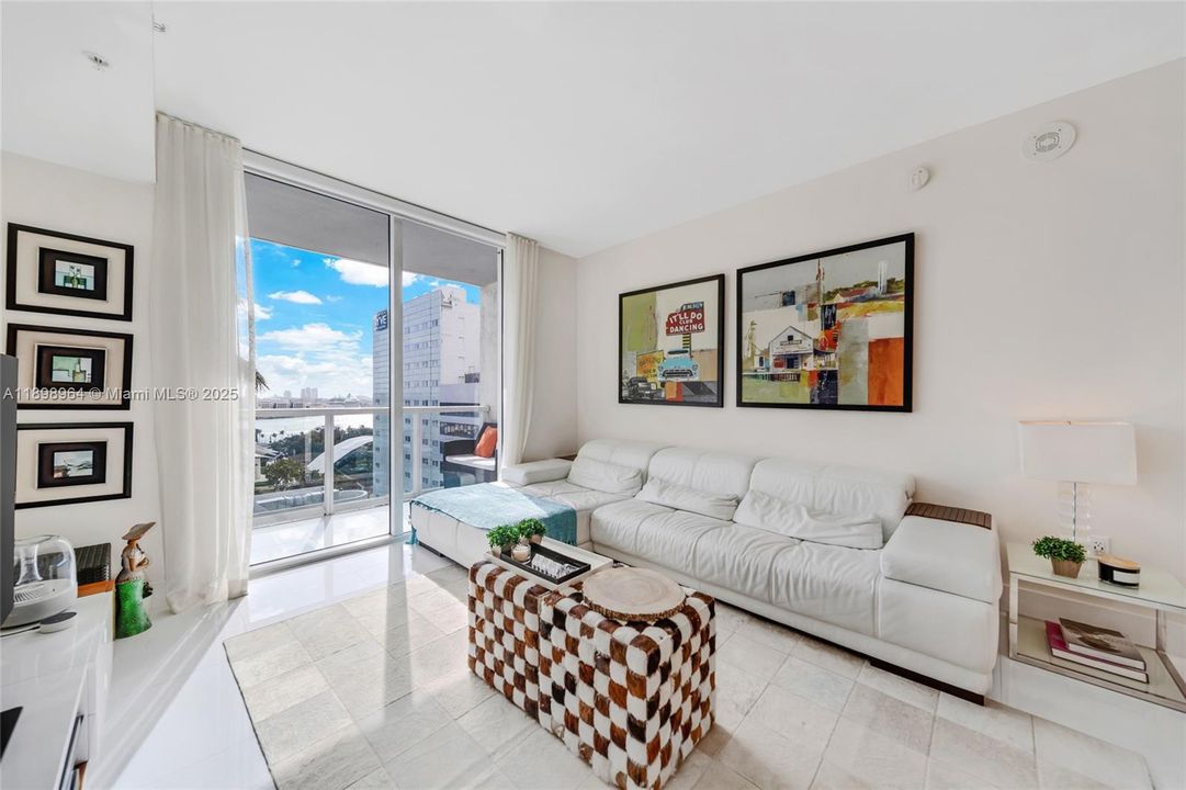 Recientemente alquilado: $4,000 (2 camas, 2 baños, 1058 Pies cuadrados)