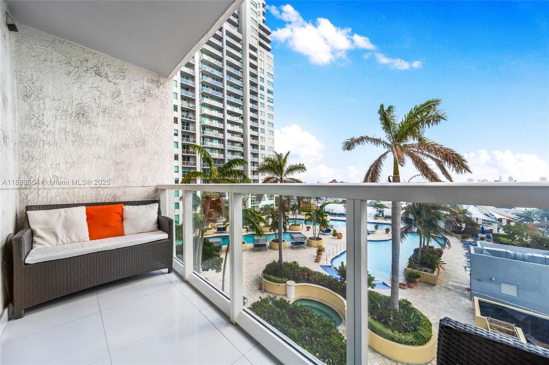 Recientemente alquilado: $4,000 (2 camas, 2 baños, 1058 Pies cuadrados)