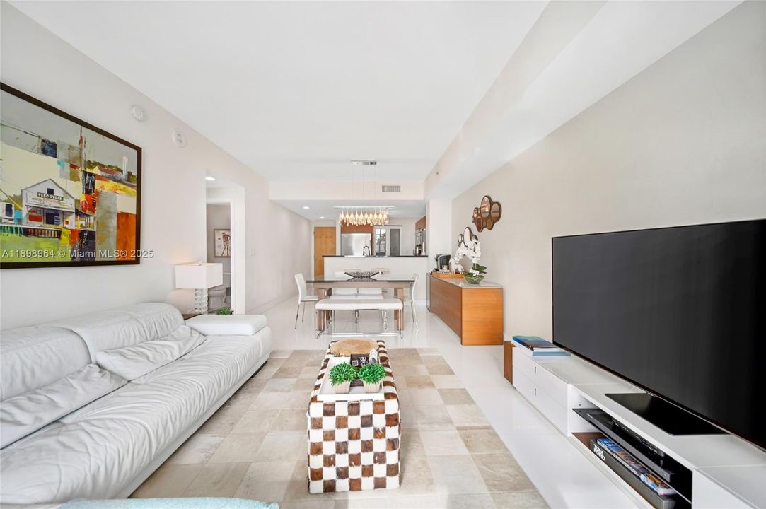 Recientemente alquilado: $4,000 (2 camas, 2 baños, 1058 Pies cuadrados)