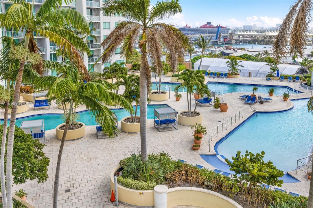 Recientemente alquilado: $4,000 (2 camas, 2 baños, 1058 Pies cuadrados)