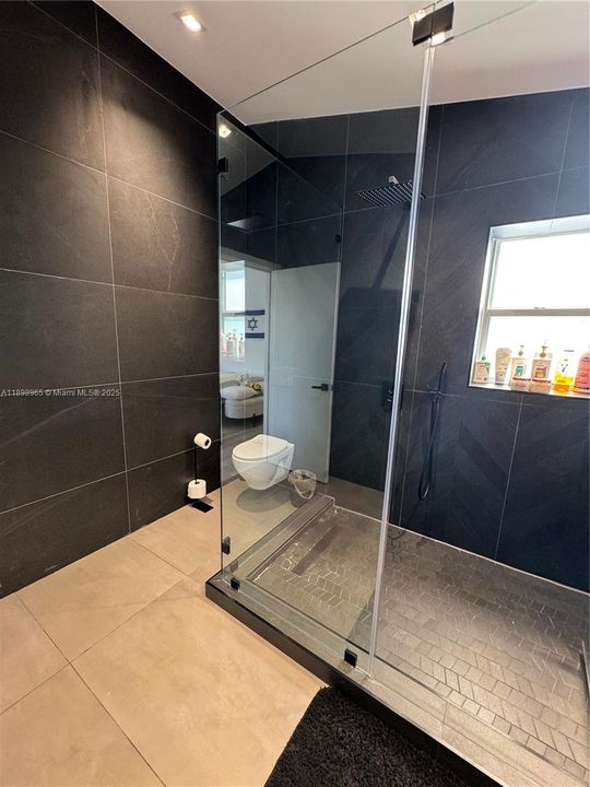 For Sale: $1,300,000 (4 beds, 3 baths, 2015 Square Feet)