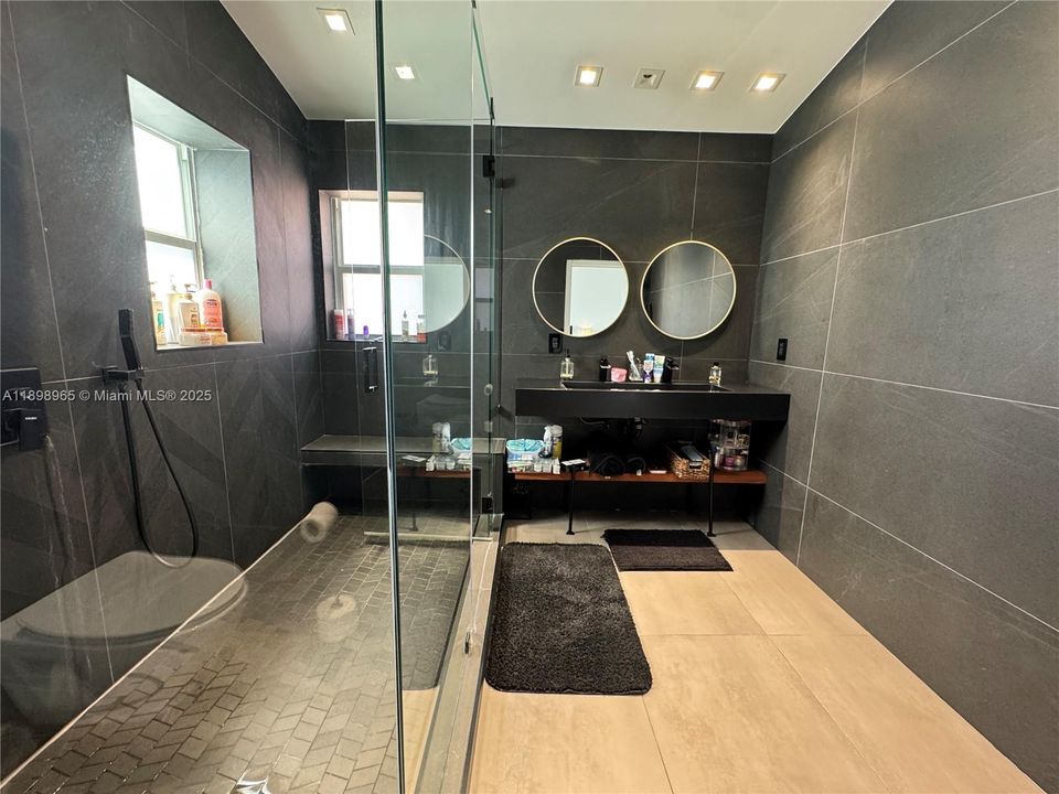 For Sale: $1,300,000 (4 beds, 3 baths, 2015 Square Feet)