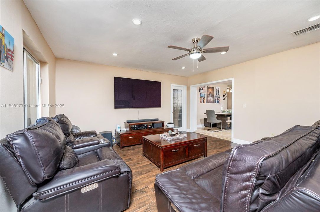 Active With Contract: $855,000 (4 beds, 2 baths, 1748 Square Feet)