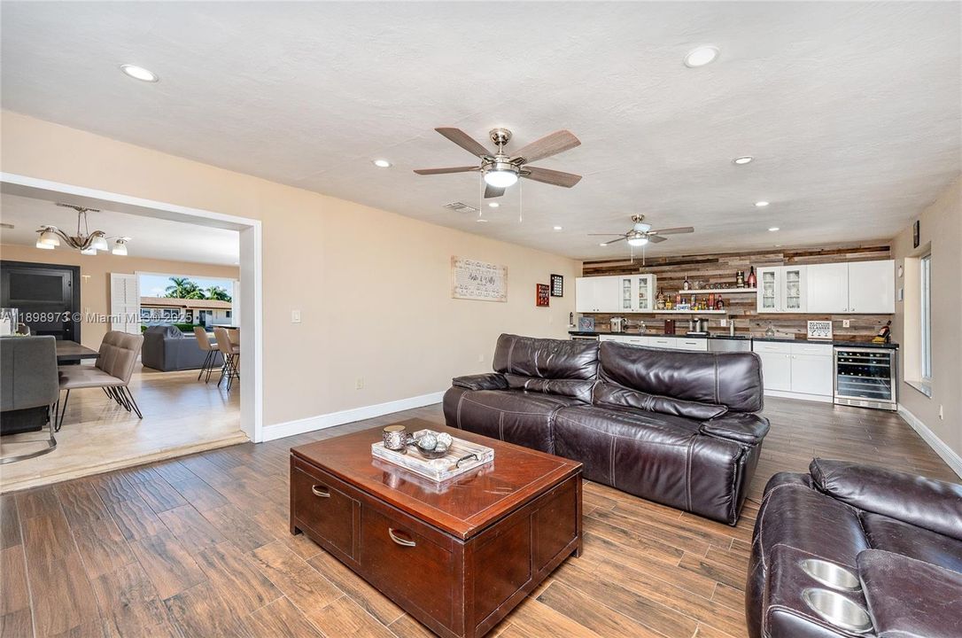 Active With Contract: $855,000 (4 beds, 2 baths, 1748 Square Feet)