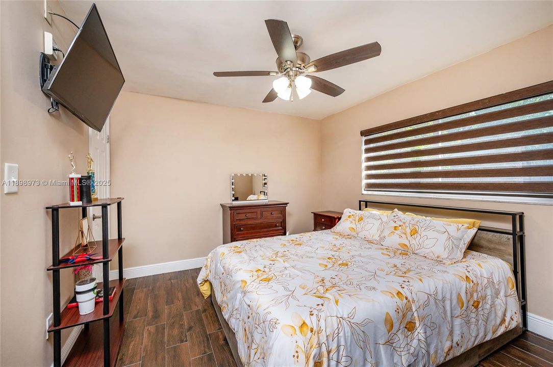 Active With Contract: $855,000 (4 beds, 2 baths, 1748 Square Feet)