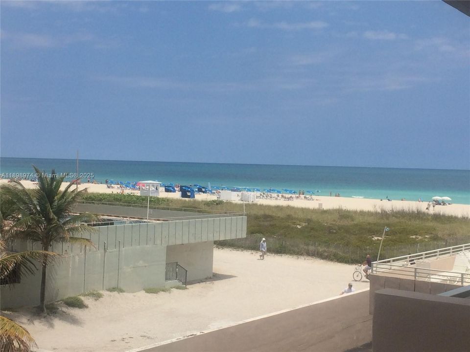 合同活跃: $415,000 (1 贝兹, 1 浴室, 659 平方英尺)