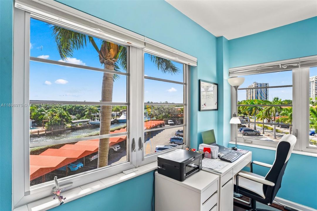 For Sale: $279,000 (2 beds, 2 baths, 1154 Square Feet)