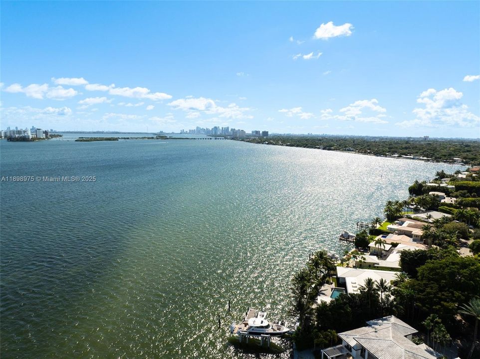 For Sale: $279,000 (2 beds, 2 baths, 1154 Square Feet)