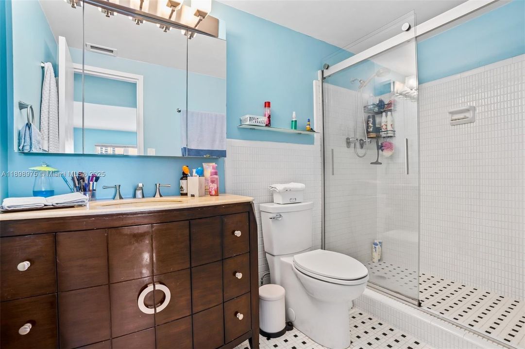 For Sale: $279,000 (2 beds, 2 baths, 1154 Square Feet)