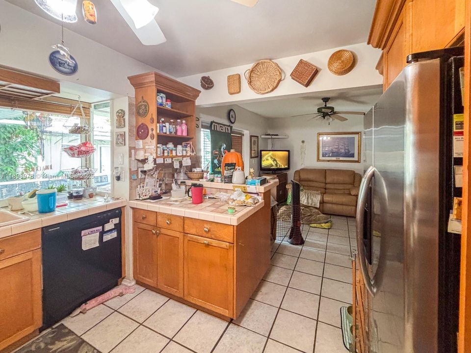 Recently Sold: $499,000 (3 beds, 2 baths, 1512 Square Feet)