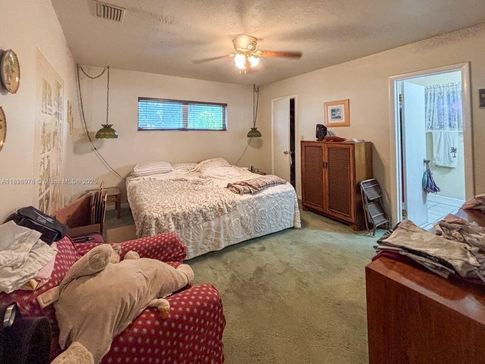 Recently Sold: $499,000 (3 beds, 2 baths, 1512 Square Feet)