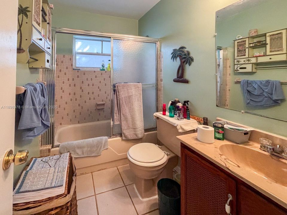 Recently Sold: $499,000 (3 beds, 2 baths, 1512 Square Feet)