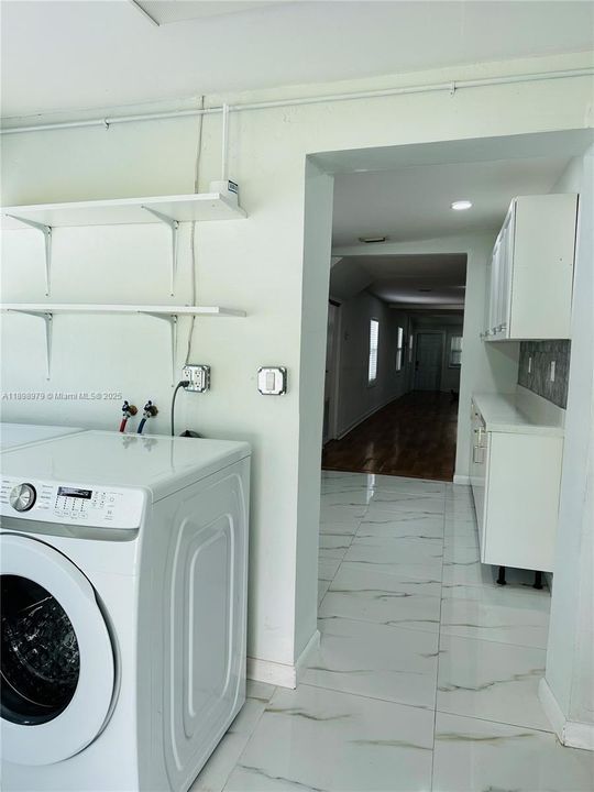 For Sale: $630,000 (3 beds, 2 baths, 1554 Square Feet)