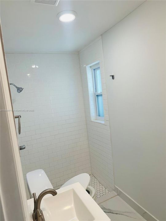 For Sale: $630,000 (3 beds, 2 baths, 1554 Square Feet)