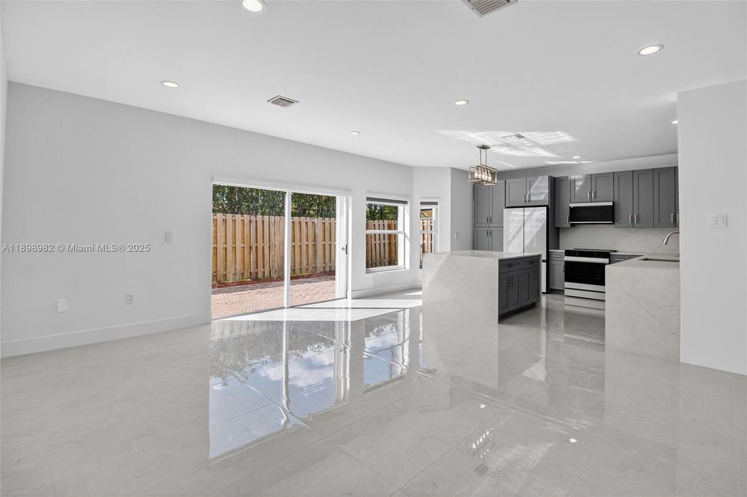 For Sale: $1,099,999 (5 beds, 3 baths, 2569 Square Feet)