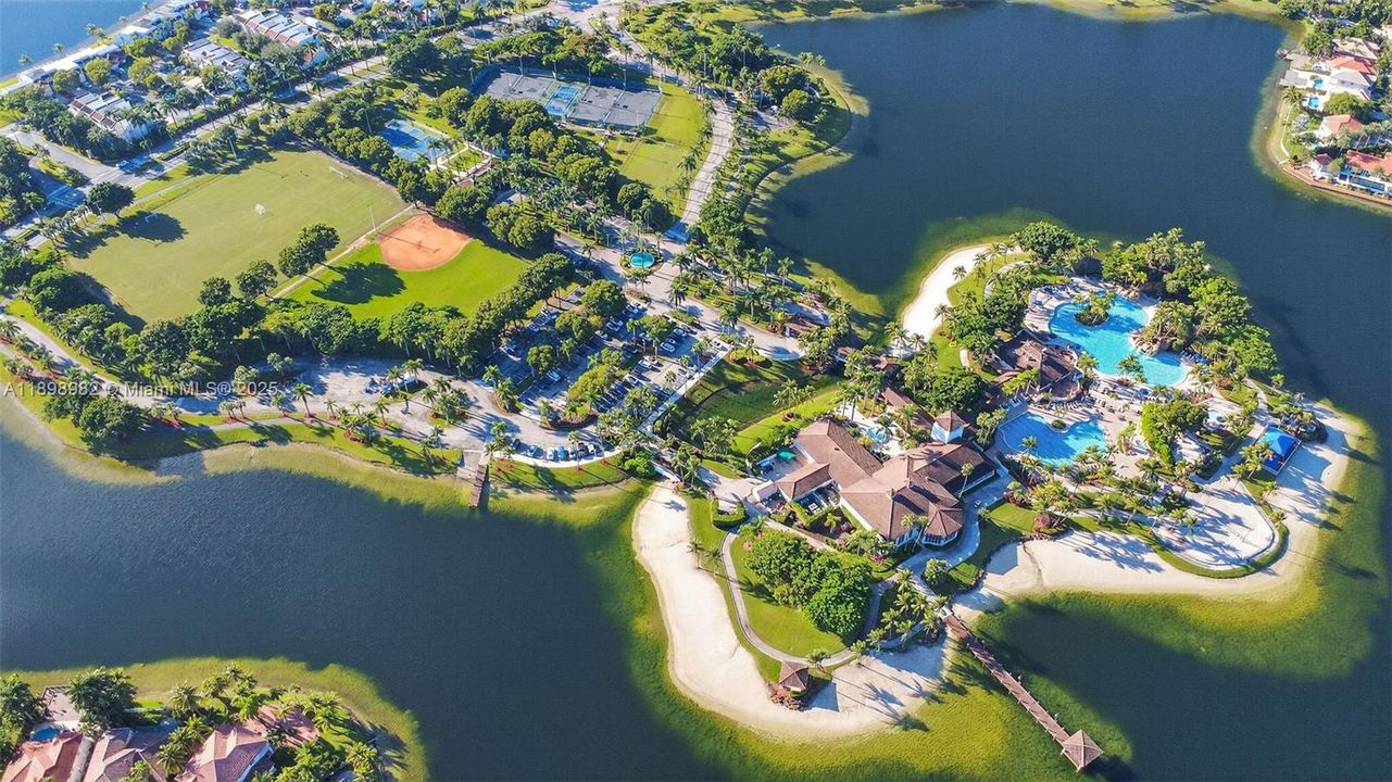 For Sale: $1,099,999 (5 beds, 3 baths, 2569 Square Feet)