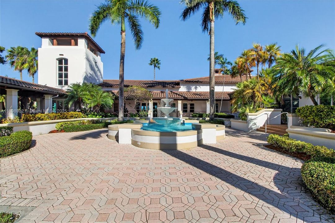 For Sale: $1,099,999 (5 beds, 3 baths, 2569 Square Feet)