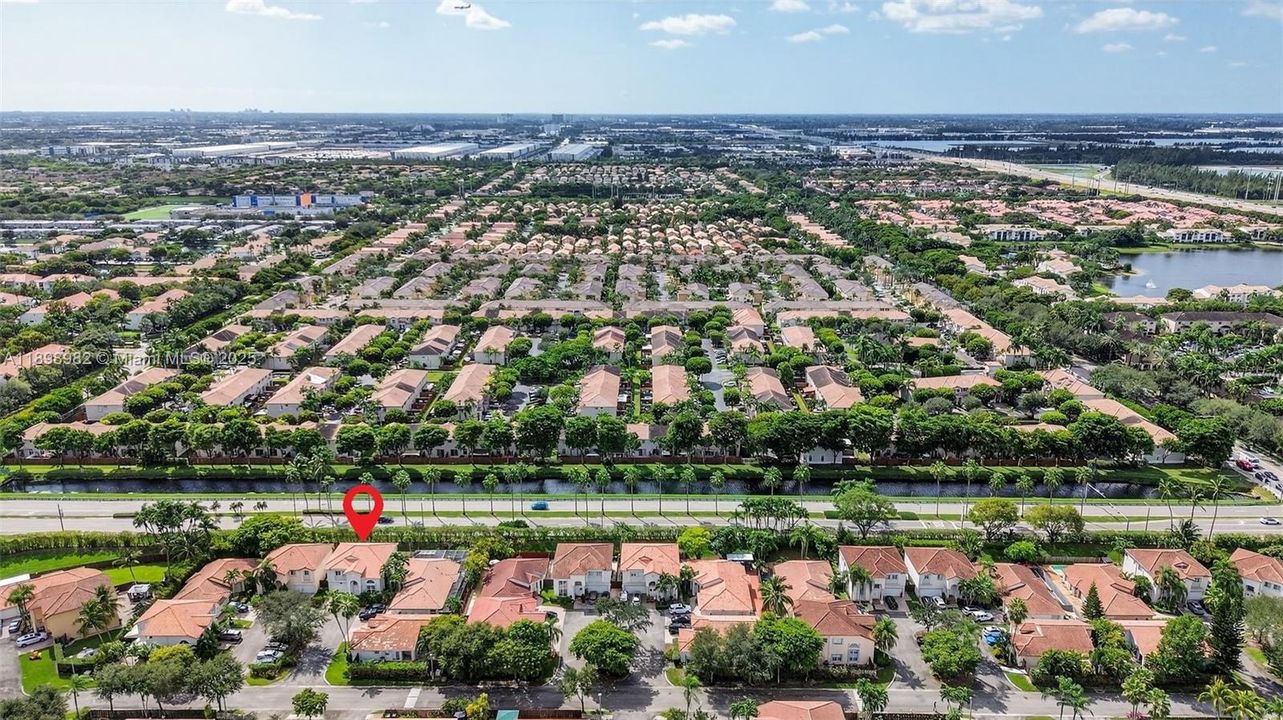 For Sale: $1,099,999 (5 beds, 3 baths, 2569 Square Feet)